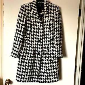 Vesti Ladies wool Houndstooth Coat Preowned Sz 14